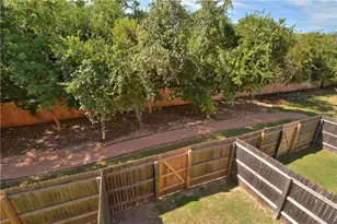 13420 Lyndhurst St, Austin, TX 78729 - Photo 14