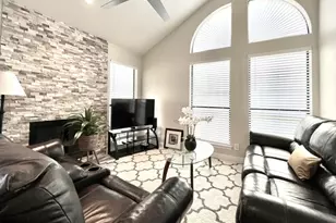 2902 Cole St, Austin, TX 78705 - Photo 4