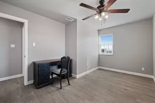 301 N 8th St, Jarrell, TX 76537 - Photo 24