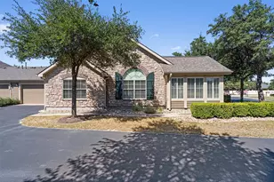 30 Wildwood Dr, Georgetown, TX 78633 - Photo 8