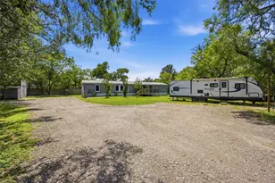 135 Side Saddle Dr, Cedar Creek, TX 78612 - Photo 10