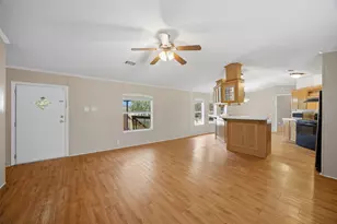 135 Side Saddle Dr, Cedar Creek, TX 78612 - Photo 4
