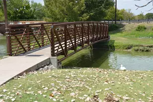 1209 Vance St, Taylor, TX 76574 - Photo 10