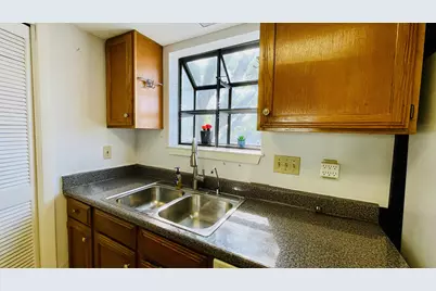 1510 W North Loop Boulevard #822, Austin, TX 78756 - Photo 6