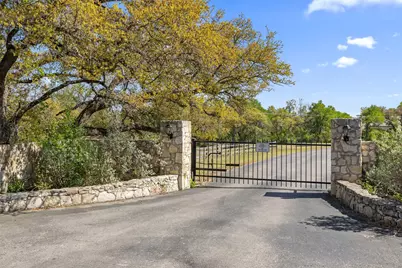 12136 Fitzhugh Place, Dripping Springs, TX 78620 - Photo 10