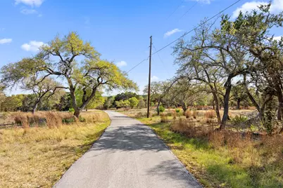 12136 Fitzhugh Place, Dripping Springs, TX 78620 - Photo 16