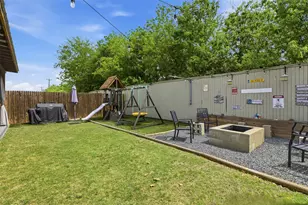 309 La Dera Dr, Liberty Hill, TX 78642 - Photo 32