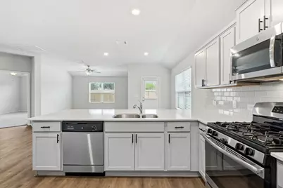 10809 Deer Chase Trail, Austin, TX 78747 - Photo 4