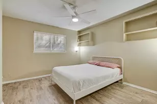 803 W 28th St, Austin, TX 78705 - Photo 14