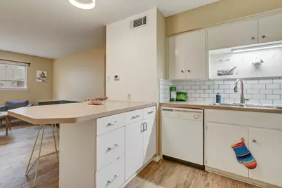 803 W 28th Street #103, Austin, TX 78705 - Photo 6
