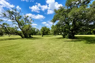 235 Park Ln, Fayetteville, TX 78940 - Photo 26