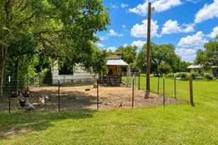 235 Park Ln, Fayetteville, TX 78940 - Photo 28