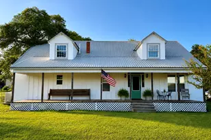 235 Park Ln, Fayetteville, TX 78940 - Photo 2