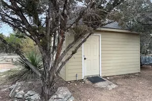 1761 Cottonwood Rd, Fischer, TX 78623 - Photo 12