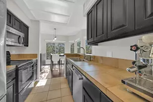 4711 Spicewood Springs Rd, Austin, TX 78759 - Photo 6