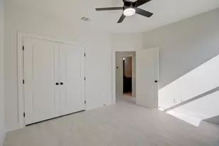 117 Callie St, Smithville, TX 78957 - Photo 36