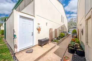 6718 Silvermine Dr, Austin, TX 78736 - Photo 2