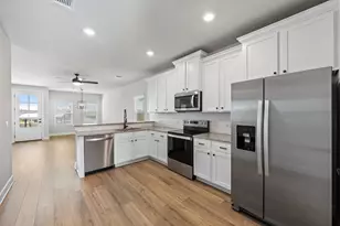 9316 Gladsome Path, Manor, TX 78653 - Photo 8