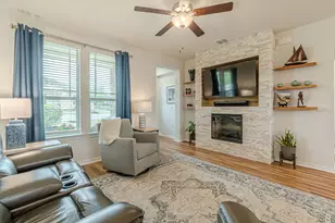 109 Sandbar Dr, San Marcos, TX 78666 - Photo 4