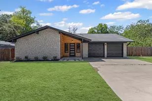 2007 Matthews Ln, Austin, TX 78745 - Photo 2