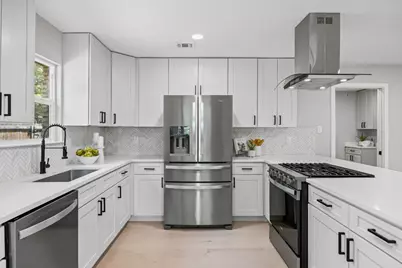 2007 Matthews Lane, Austin, TX 78745 - Photo 14