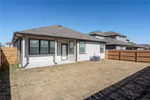 128 Big Sandy Creek Dr, Hutto, TX 78634 - Photo 24