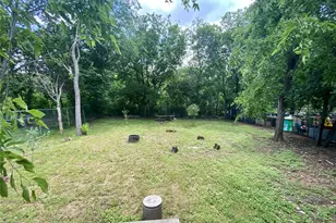 5710 Lark Creek Dr, Austin, TX 78744 - Photo 18