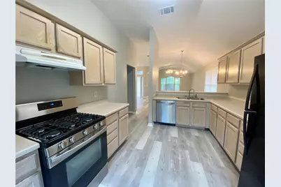 5710 Lark Creek Drive, Austin, TX 78744 - Photo 6