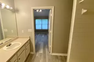 5710 Lark Creek Dr, Austin, TX 78744 - Photo 10