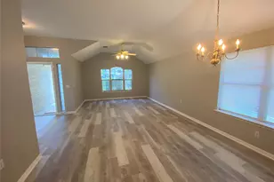 5710 Lark Creek Dr, Austin, TX 78744 - Photo 12