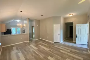 5710 Lark Creek Dr, Austin, TX 78744 - Photo 4