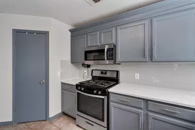 8001 Brienne Drive, Round Rock, TX 78681 - Photo 12