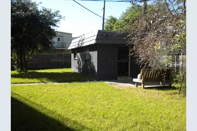 302 Carmen Court #130, Austin, TX 78752 - Photo 4