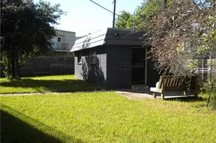302 Carmen Ct, Austin, TX 78752 - Photo 4