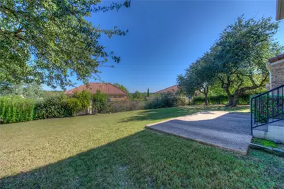 11209 Woodland Hills Trail, Austin, TX 78732 - Photo 18