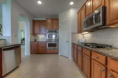 11209 Woodland Hills Trail, Austin, TX 78732 - Photo 8