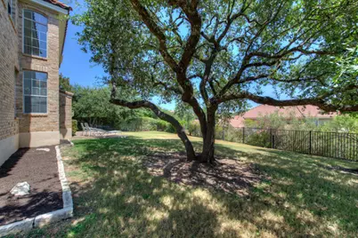 11209 Woodland Hills Trail, Austin, TX 78732 - Photo 30