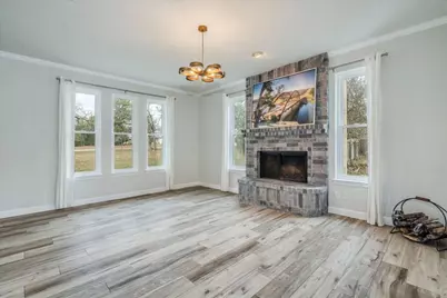 171 N Pin Oak Crossing, Elgin, TX 78621 - Photo 8