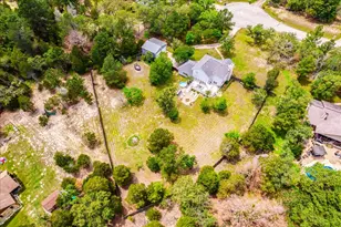 171 N Pin Oak Crossing, Elgin, TX 78621 - Photo 36