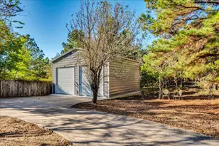 171 N Pin Oak Crossing, Elgin, TX 78621 - Photo 34