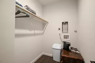 1105 S Meadows Dr, Austin, TX 78758 - Photo 6