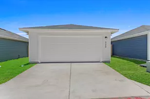320 Nizao Ln, Bastrop, TX 78602 - Photo 2