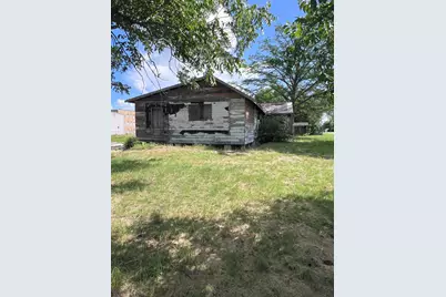 241 N Lucy Street, Bartlett, TX 76511 - Photo 2