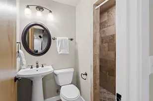 1609 W 8th St, Austin, TX 78703 - Photo 32