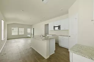 1607 Champagne Oak, New Braunfels, TX 78130 - Photo 6