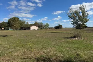 114 Speir Ln, Elgin, TX 78621 - Photo 2