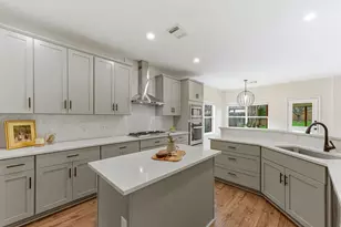 11200 Savin Hill Ln, Austin, TX 78739 - Photo 10