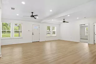 404 E Wolf St, Granger, TX 76530 - Photo 4