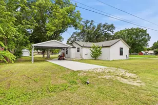 404 E Wolf St, Granger, TX 76530 - Photo 38
