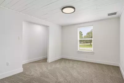 404 E Wolf Street, Granger, TX 76530 - Photo 14